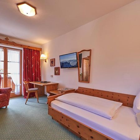 Landhotel Zum Bad Krün Esterno foto