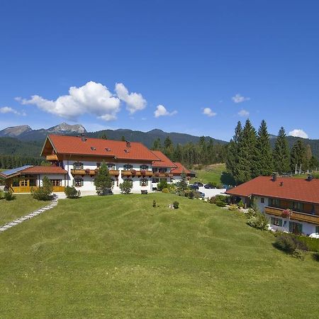 Landhotel Zum Bad Krün Esterno foto