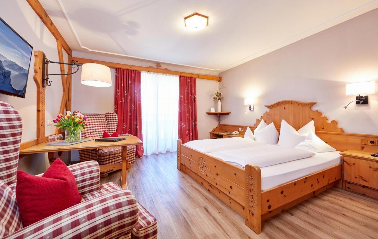 Landhotel Zum Bad Krün Esterno foto