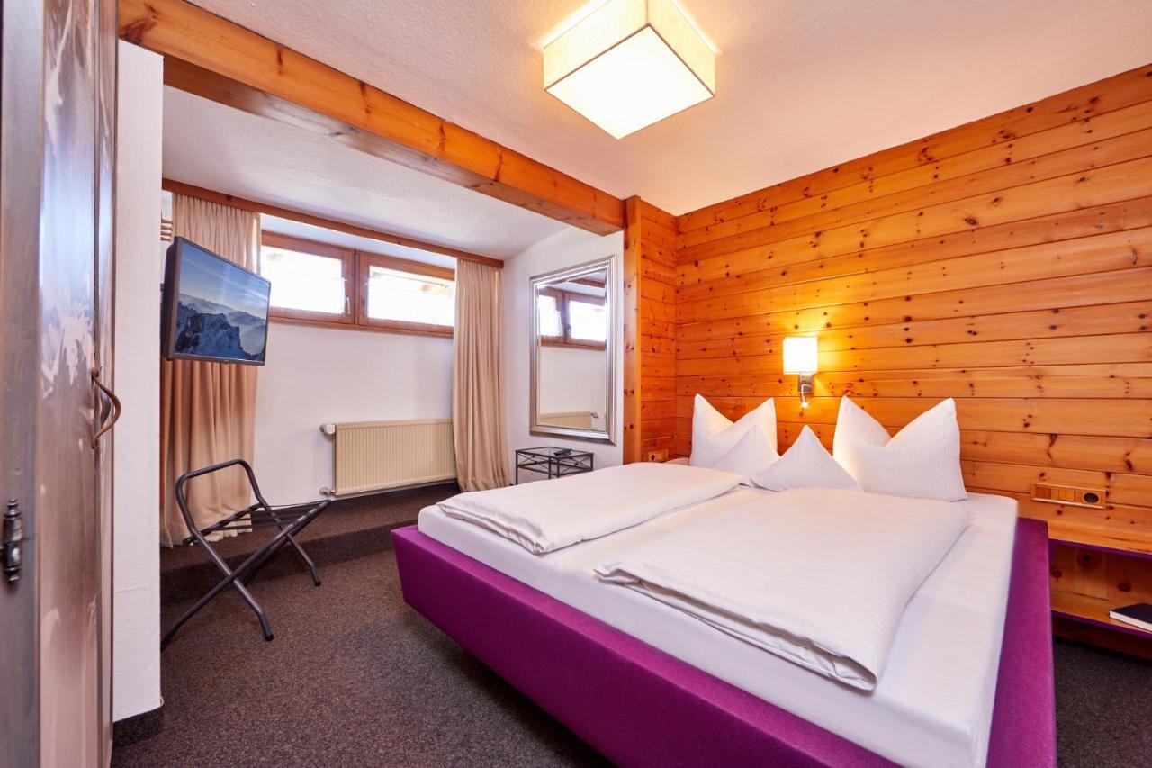 Landhotel Zum Bad Krün Esterno foto