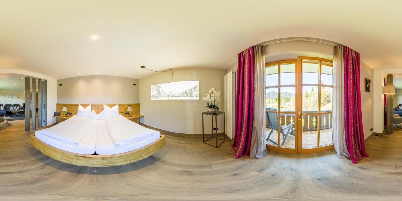 Landhotel Zum Bad Krün Esterno foto