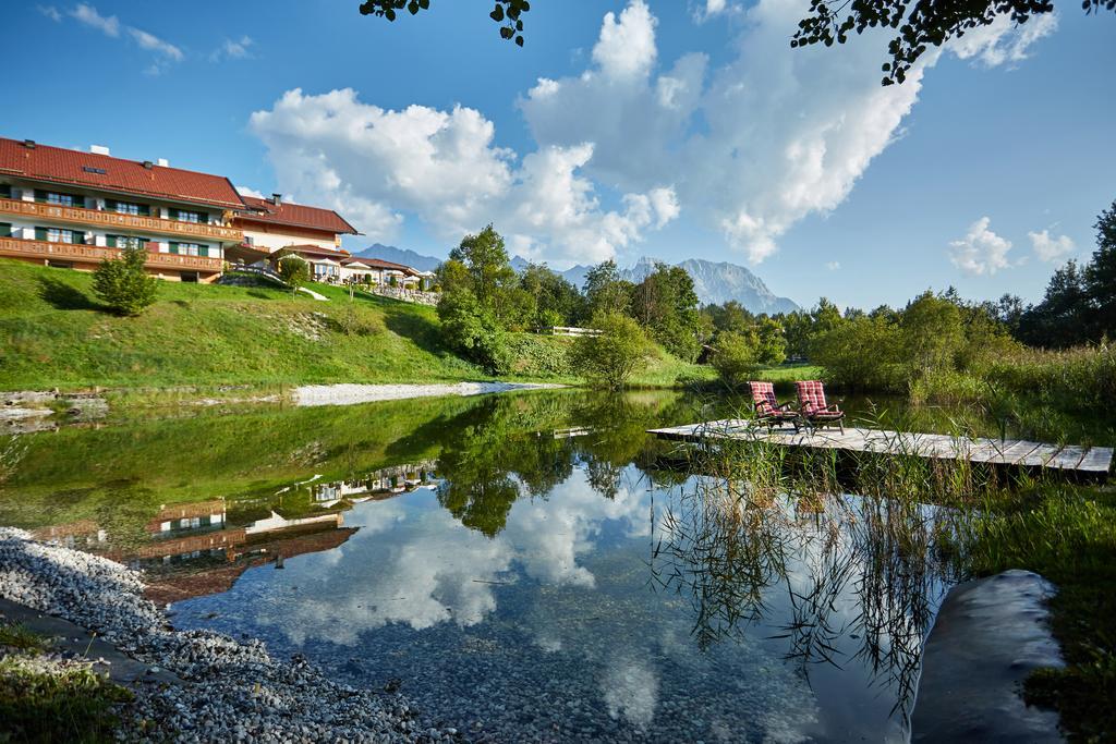 Landhotel Zum Bad Krün Esterno foto